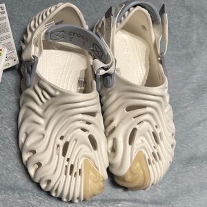 CROCS White and Cream Women's Slippers